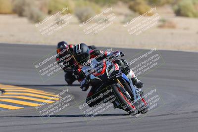 media/Oct-08-2022-SoCal Trackdays (Sat) [[1fc3beec89]]/Turn 10 (945am)/